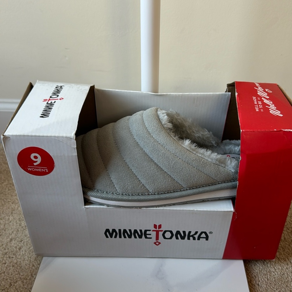 Minnetonka Slipper